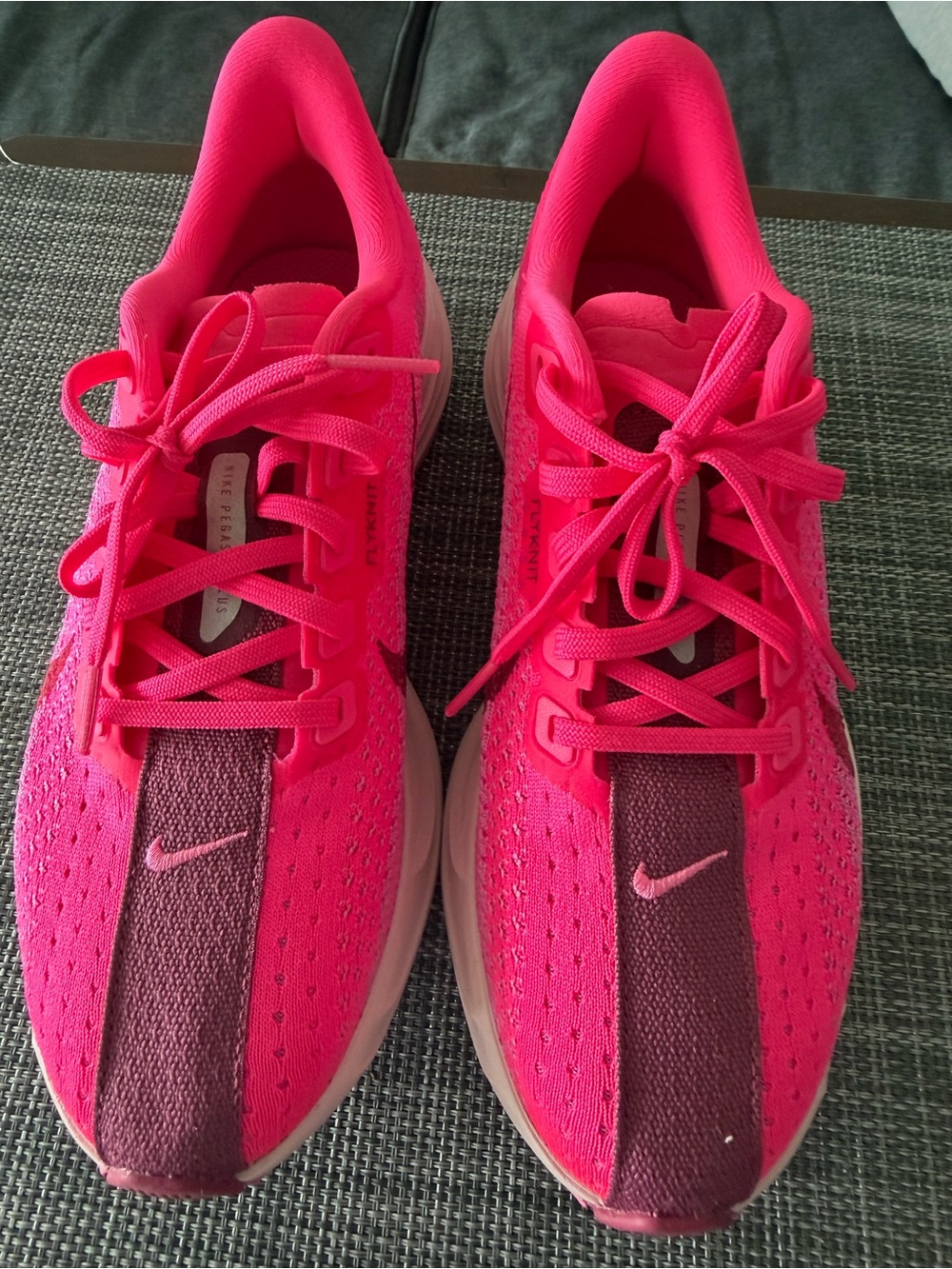 Nike Womens Pegasus plus ZoomX Flynit running shoes size 6.5US like new